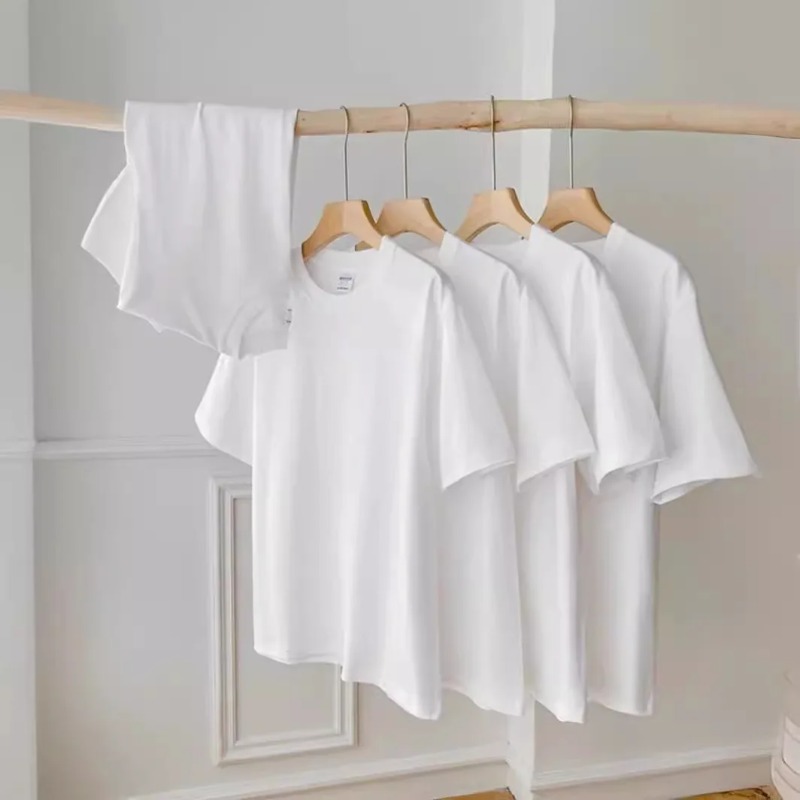 T-shirt girocollo da uomo con  - Badminton Wallpaper recensione e prezzo